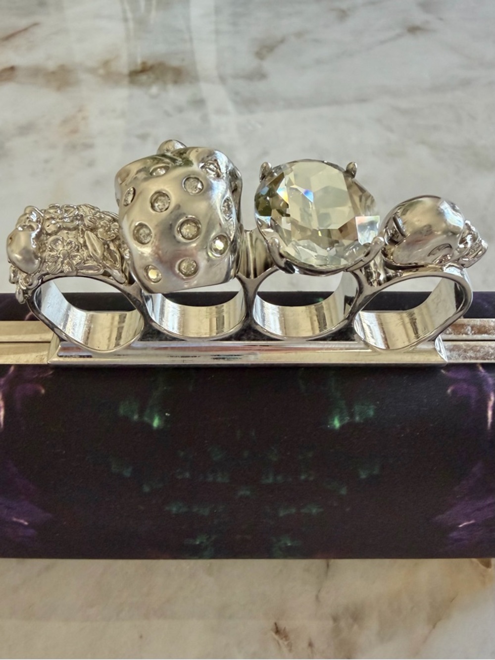 Alexander McQueen Silver Crystal Skull Four-Finger Ring Knuckle Satin Clutch - Picture 4 of 16